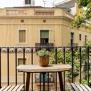 deco-sants-fira-apartments.topbarcelonahotels.com/